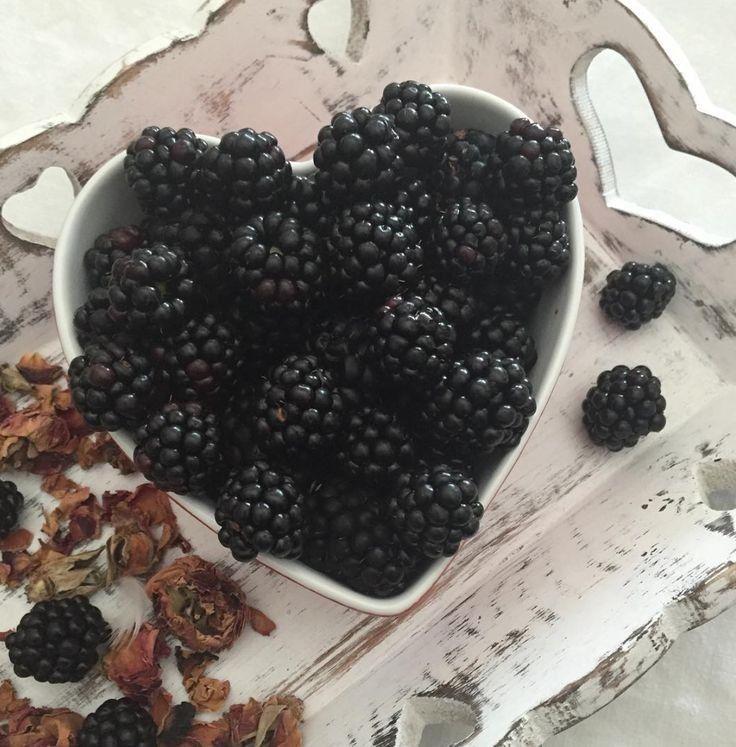 Farmer's Market Berry Spectrum: Vibrant Natural Jewels